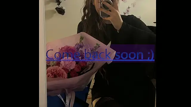 Josephine Kiss online show from May 18, 2026, 10:54 am