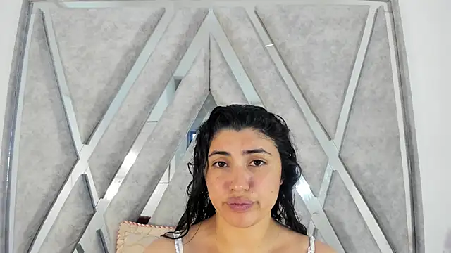 Danna 777  online show from February 2, 2025, 1:34 am