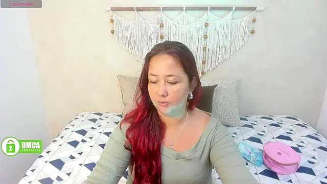  anavictoria  online show from September 13, 2025, 12:16 pm