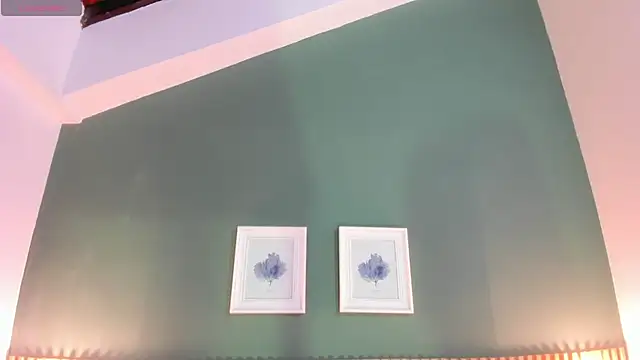  anavictoria  online show from November 22, 2025, 12:37 pm