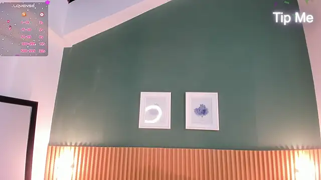  anavictoria  online show from December 13, 2025, 7:53 pm