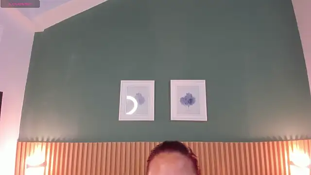  anavictoria  online show from December 16, 2025, 6:02 pm