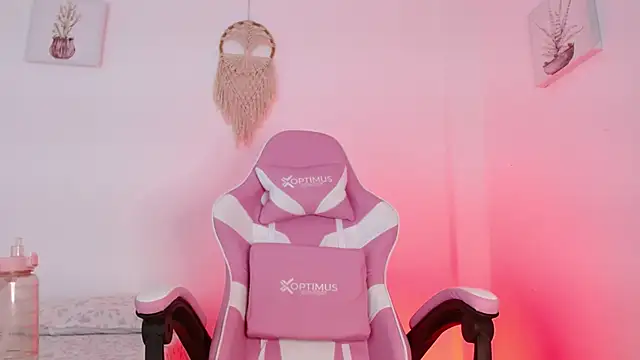  abby Cooper  online show from March 1, 2025, 7:08 am