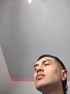 Tifanny Sweett online show from November 23, 2025, 1:49 am