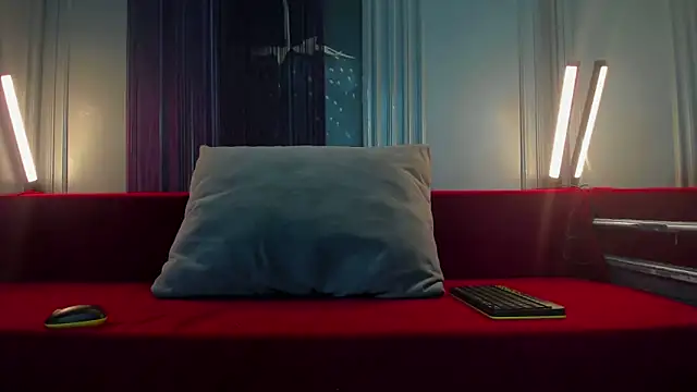 Snapshot of Whitney_Svonn chatting on March 4, 2025, 4:38 am Whitney Svonn online show from March 4, 2025, 4:38 am