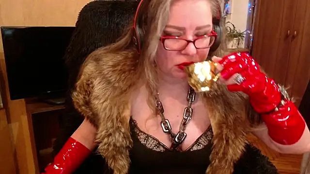 Miss Tress online show from February 27, 2025, 9:14 pm