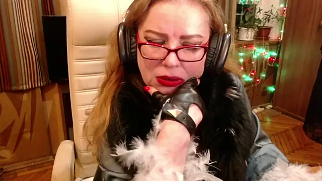 Snapshot of Miss_Tress chatting on May 15, 2026, 4:58 pm Miss Tress online show from May 15, 2026, 4:58 pm