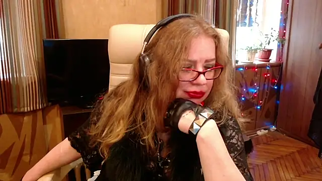 Snapshot of Miss_Tress chatting on May 25, 2026, 8:20 am Miss Tress online show from May 25, 2026, 8:20 am