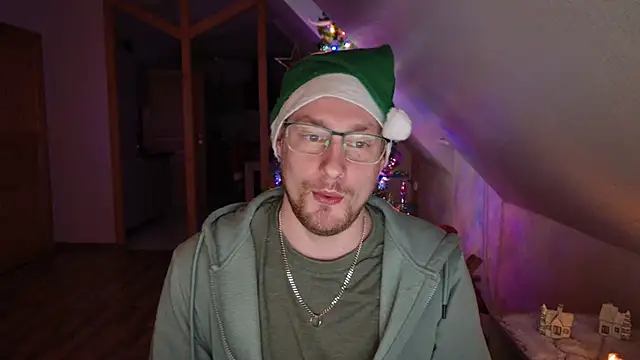 Snapshot of Relsxboy chatting on December 26, 2024, 5:19 pm Relsxboy online show from December 26, 2024, 5:19 pm