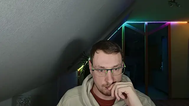 Snapshot of Relsxboy chatting on March 4, 2025, 9:54 pm Relsxboy online show from March 4, 2025, 9:54 pm