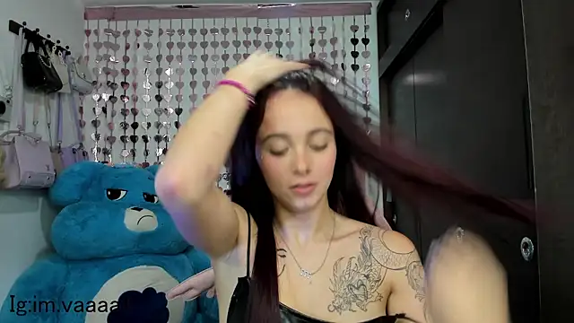 lucyy tay online show from December 31, 2024, 1:36 am