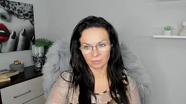 HelenLuxx online show from January 23, 2025, 10:11 am