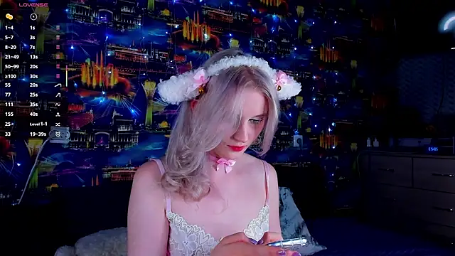 SweeteRose Royce online show from September 26, 2025, 4:22 pm