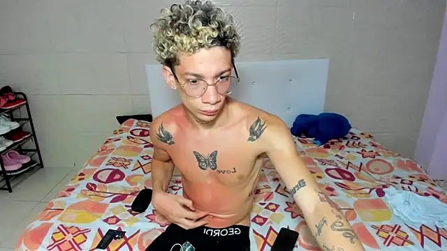 mateodeamjo online show from November 10, 2025, 7:40 am