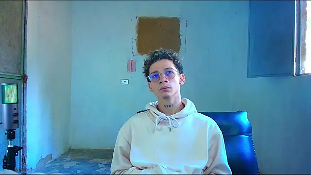 mateodeamjo online show from February 10, 2026, 1:48 pm