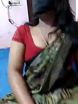 Snapshot of louise92 chatting on January 8, 2025, 5:27 am louise92 online show from January 8, 2025, 5:27 am