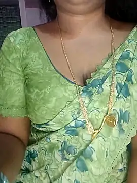 Snapshot of louise92 chatting on March 29, 2026, 8:14 am louise92 online show from March 29, 2026, 8:14 am