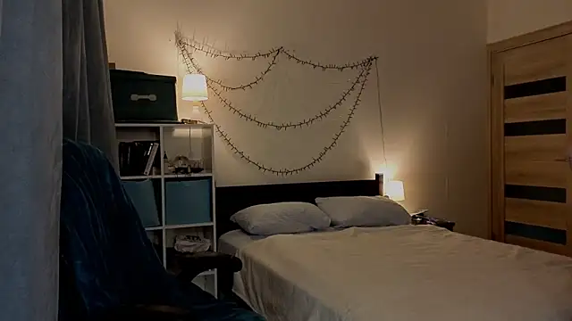 amber quell here online show from September 11, 2025, 3:12 pm