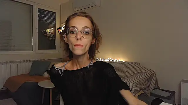 Snapshot of amber_quell_here chatting on May 24, 2026, 4:01 pm amber quell here online show from May 24, 2026, 4:01 pm