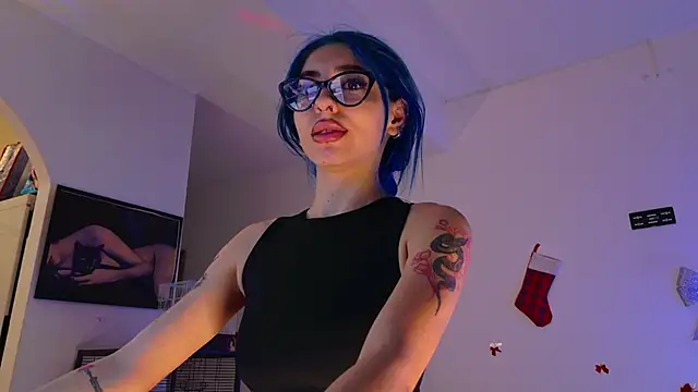 AriaVoss online show from December 21, 2025, 12:29 am