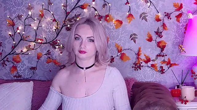 Snapshot of EllianaReese chatting on November 4, 2025, 2:43 am EllianaReese online show from November 4, 2025, 2:43 am