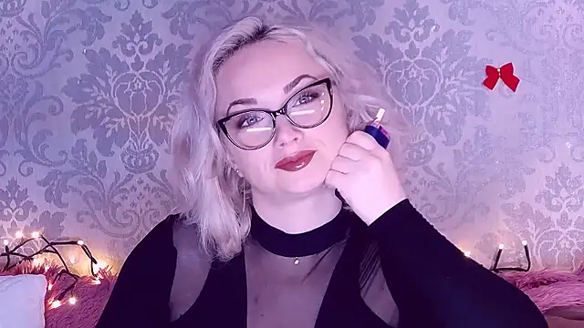 Snapshot of EllianaReese chatting on January 11, 2026, 4:06 am EllianaReese online show from January 11, 2026, 4:06 am