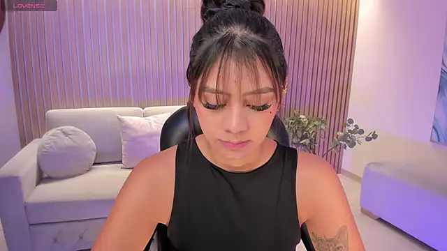 AllyJensen online show from March 7, 2025, 11:07 am