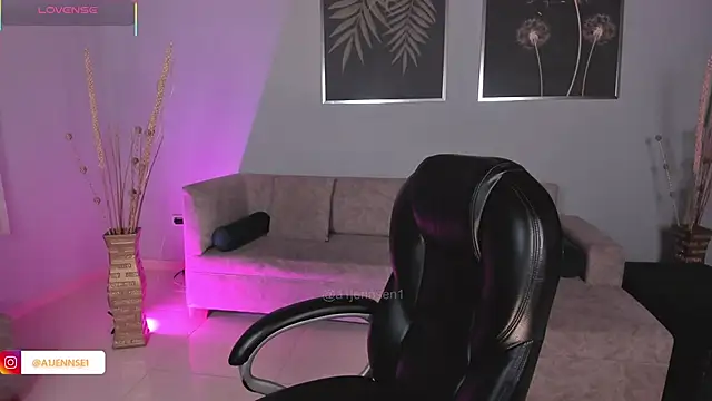 AllyJensen online show from October 21, 2025, 10:38 am