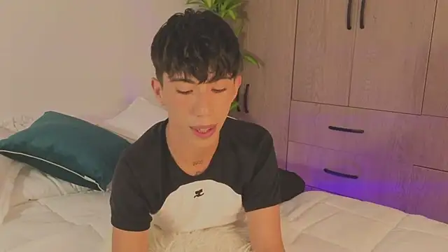 Snapshot of FabianPriince chatting on September 19, 2025, 7:47 pm FabianPriince online show from September 19, 2025, 7:47 pm