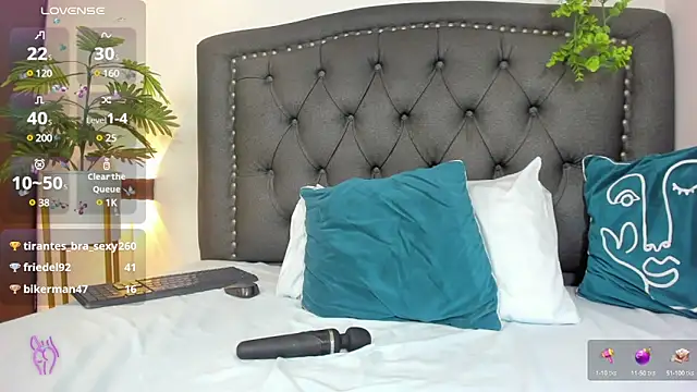 Snapshot of abril_71 chatting on February 22, 2025, 9:23 am abril 71 online show from February 22, 2025, 9:23 am