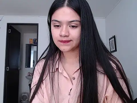 Snapshot of angelbeat_ chatting on December 9, 2024, 7:39 pm angelbeat online show from December 9, 2024, 7:39 pm