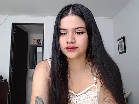 Snapshot of angelbeat_ chatting on December 18, 2024, 2:06 pm angelbeat online show from December 18, 2024, 2:06 pm