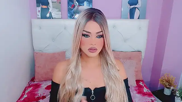 Snapshot of Amanda_bigx chatting on February 21, 2026, 6:47 am Amanda bigx online show from February 21, 2026, 6:47 am