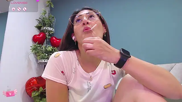 SharisWillian online show from March 11, 2025, 7:15 am