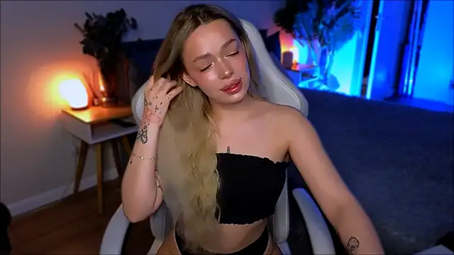 Lily Yin online show from February 20, 2026, 5:48 am