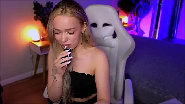 Lily Yin online show from April 3, 2026, 6:00 am