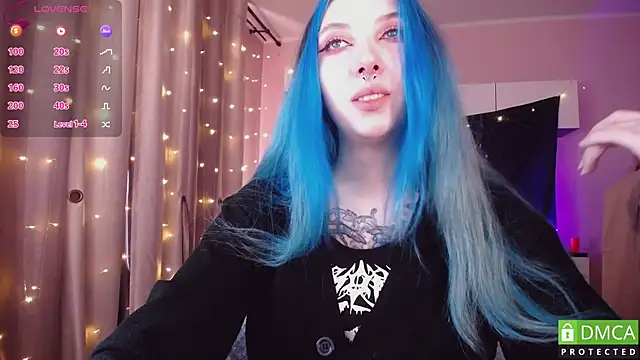 JustMeowGirl online show from November 14, 2025, 4:44 am