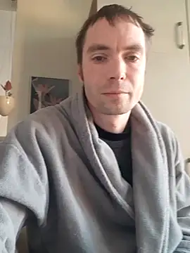 Snapshot of Schnubby1 chatting on January 16, 2025, 1:14 pm Schnubby1 online show from January 16, 2025, 1:14 pm