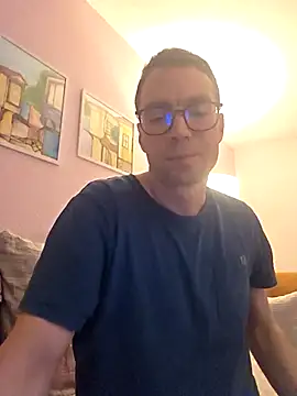 Snapshot of Schnubby1 chatting on February 18, 2026, 4:58 pm Schnubby1 online show from February 18, 2026, 4:58 pm