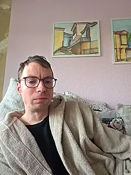 Snapshot of Schnubby1 chatting on February 20, 2026, 3:34 pm Schnubby1 online show from February 20, 2026, 3:34 pm