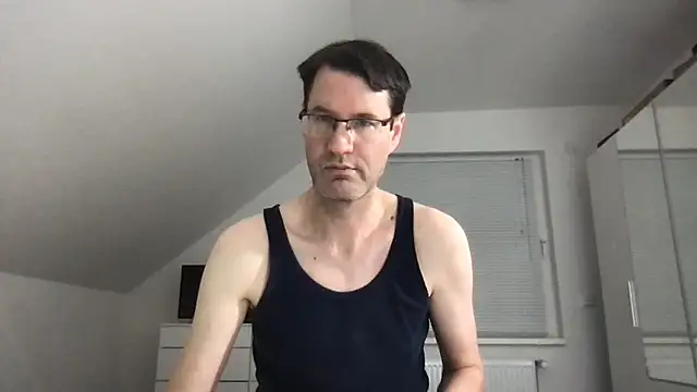 zxzx cam1 online show from February 2, 2025, 5:15 pm