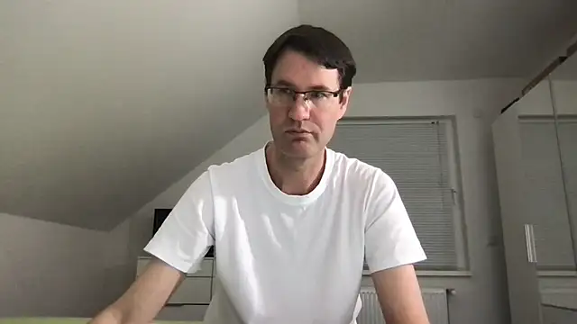 zxzx cam1 online show from March 7, 2025, 3:49 pm