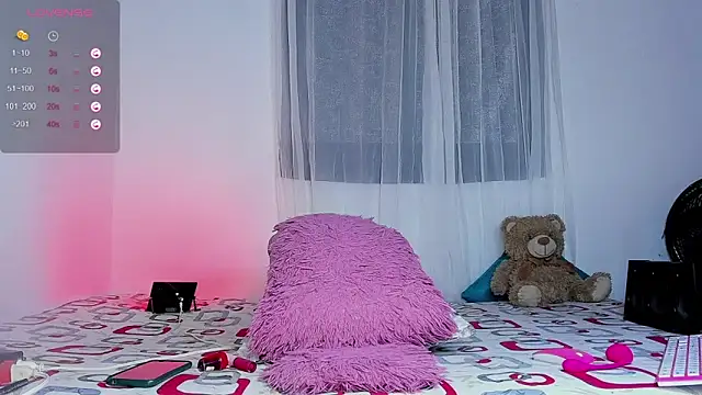 Snapshot of estiben_05 chatting on February 9, 2025, 2:29 pm estiben 05 online show from February 9, 2025, 2:29 pm