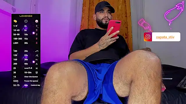 Snapshot of estiben_05 chatting on November 25, 2025, 2:39 pm estiben 05 online show from November 25, 2025, 2:39 pm