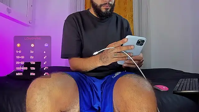 Snapshot of estiben_05 chatting on January 15, 2026, 2:32 pm estiben 05 online show from January 15, 2026, 2:32 pm