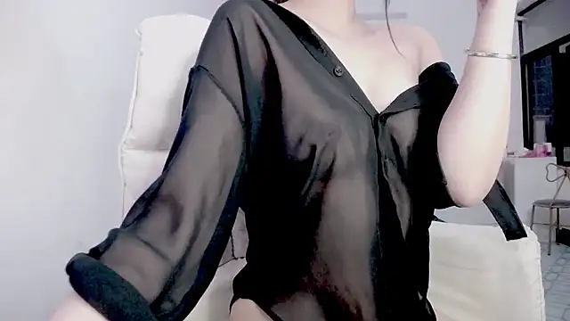  OMO  online show from December 11, 2024, 5:37 pm