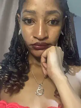 Snapshot of GoddessVee chatting on December 10, 2024, 9:43 pm GoddessVee online show from December 10, 2024, 9:43 pm