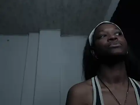 CarolinneMoor online show from December 7, 2024, 12:52 am