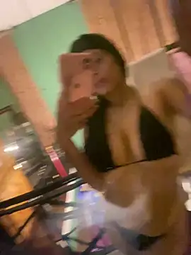 Snapshot of canderodrig777 chatting on February 5, 2025, 8:21 am canderodrig777 online show from February 5, 2025, 8:21 am