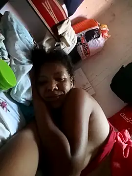 Snapshot of Surreyaa chatting on October 29, 2025, 5:47 pm Surreyaa online show from October 29, 2025, 5:47 pm